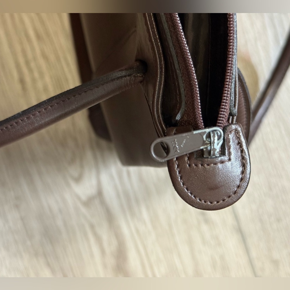 Monroy Genuine Leather Women’s Shoulder Bag - Picture 5 of 5